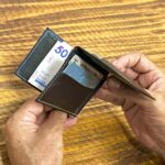 Porta billetes para hombre