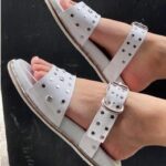 Sandalias en cuero para dama