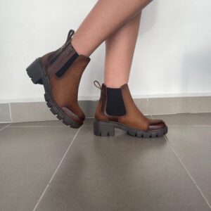 BOTAS EN CUERO PARA DAMA